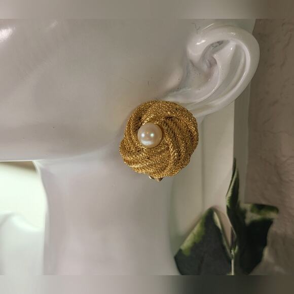 Gold Rope Knot Clip-On Earrings with Pearl Center - Picture 3 of 8
